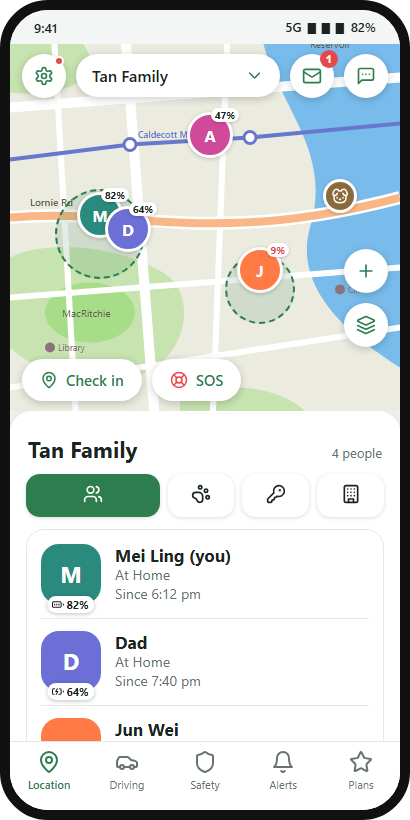 Arrivo app showing a family on a map
